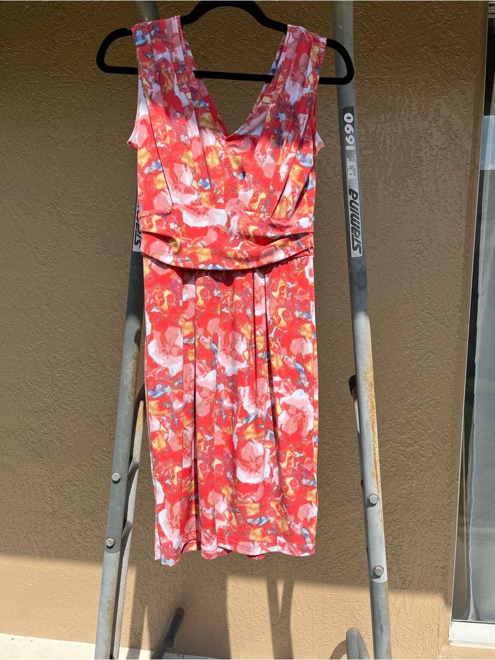 Simply Vera Vera Wang Red Floral V-Neck Sleeveless Dress